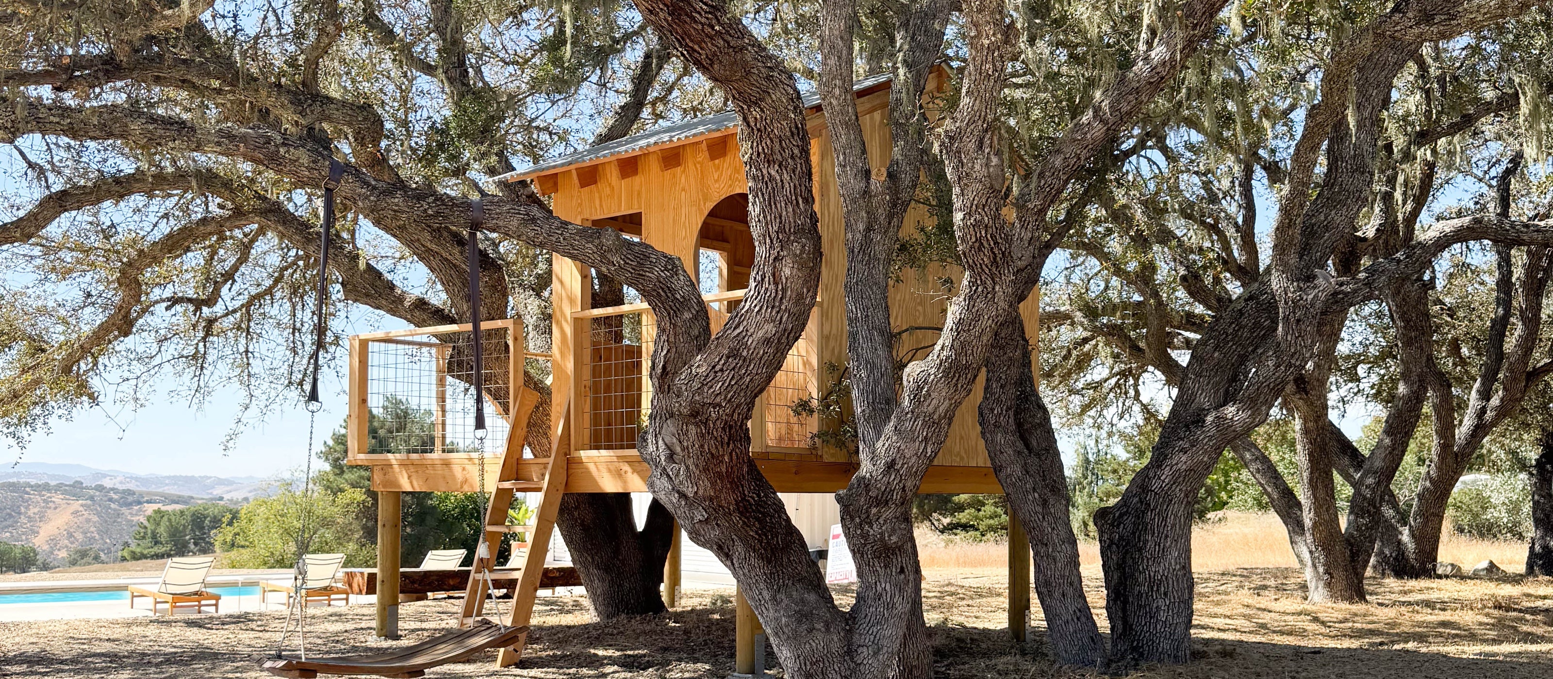 Wide view of tree house at Campover Ranch in Paso Robles, California