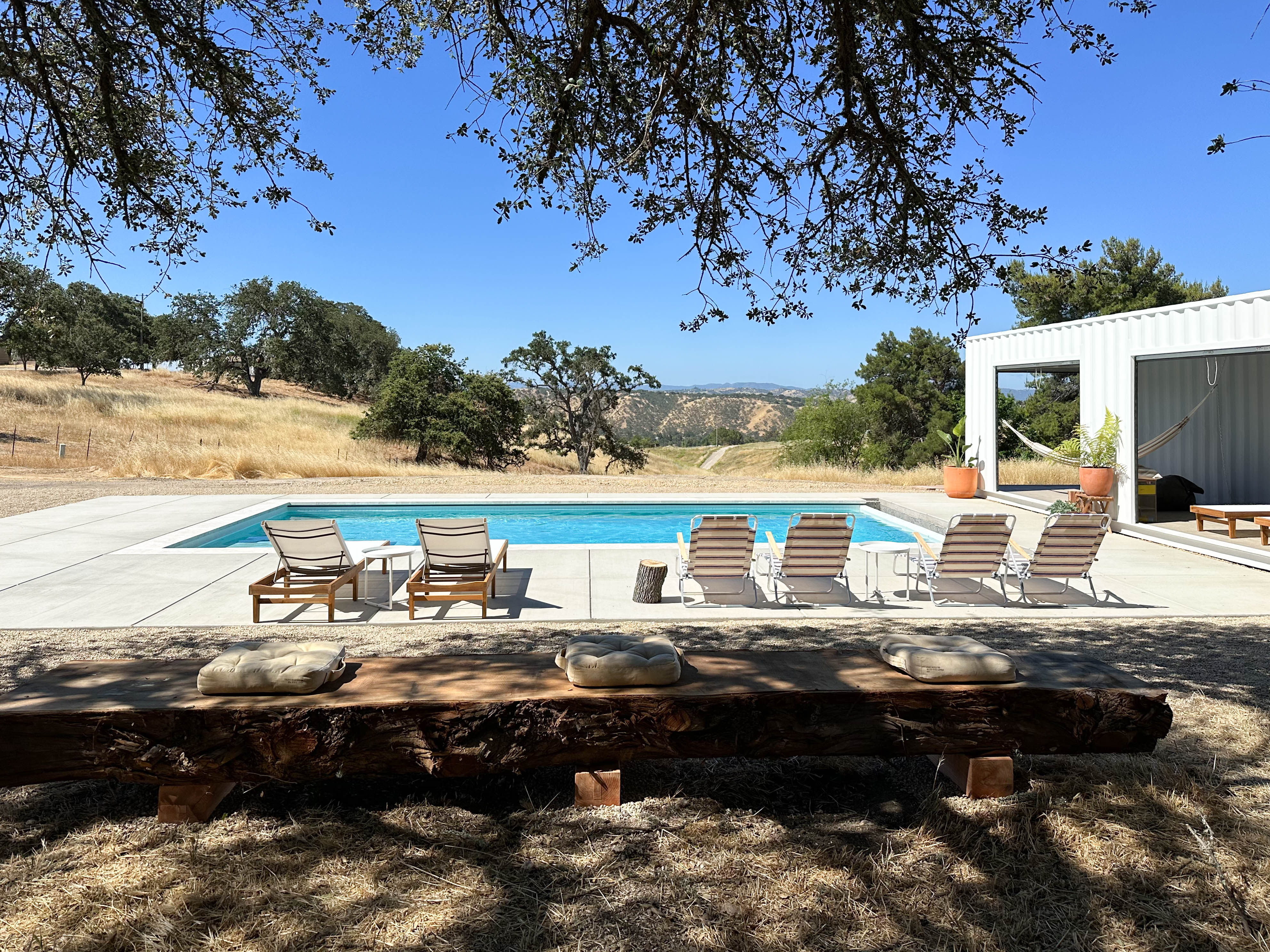 Campover Ranch showing pool with view