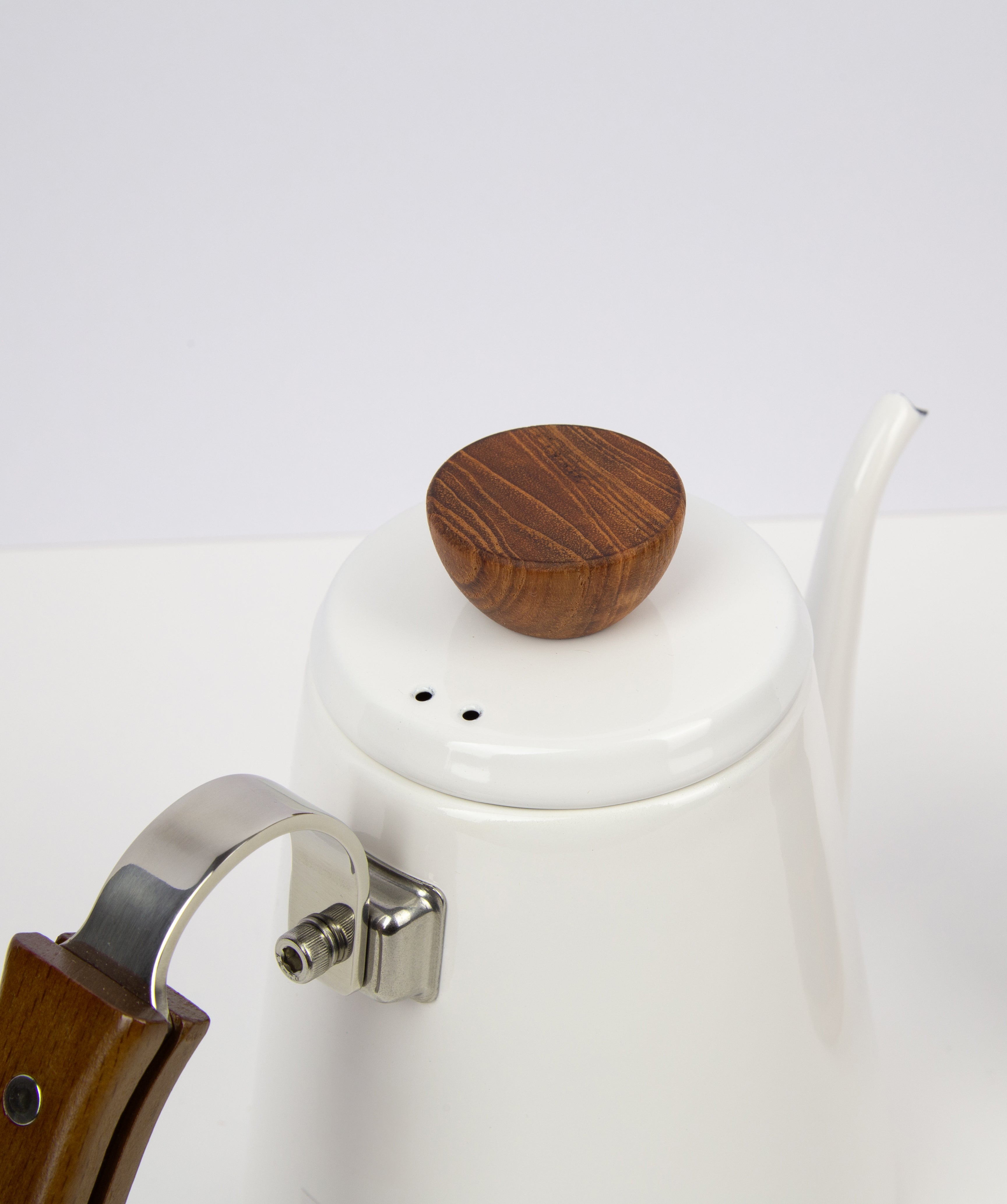 "Bona" Enamel Pour Over Coffee Kettle 800mL by Hario