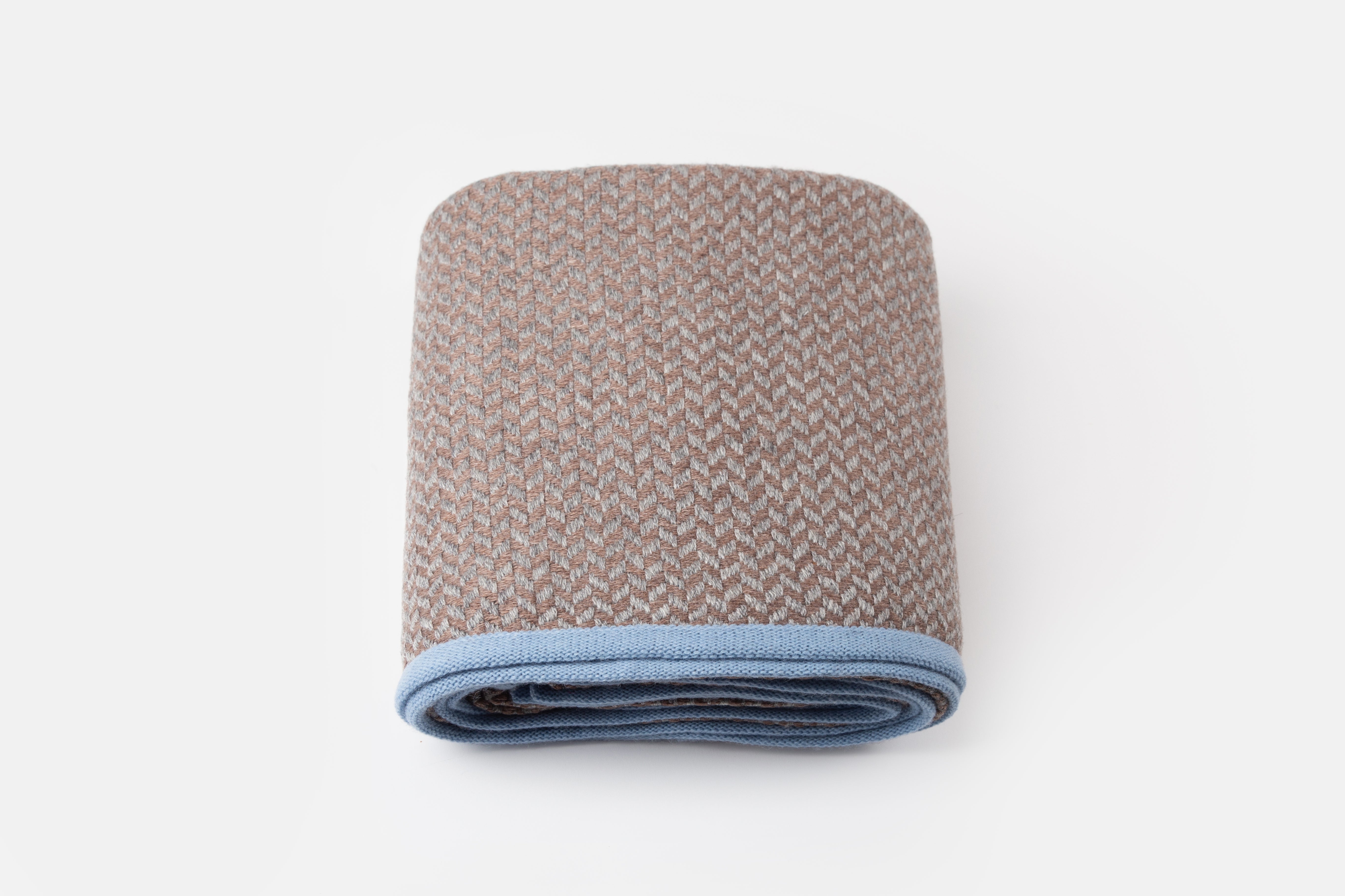 Cashmere ZigZag Throw Blanket - Grey + Blue