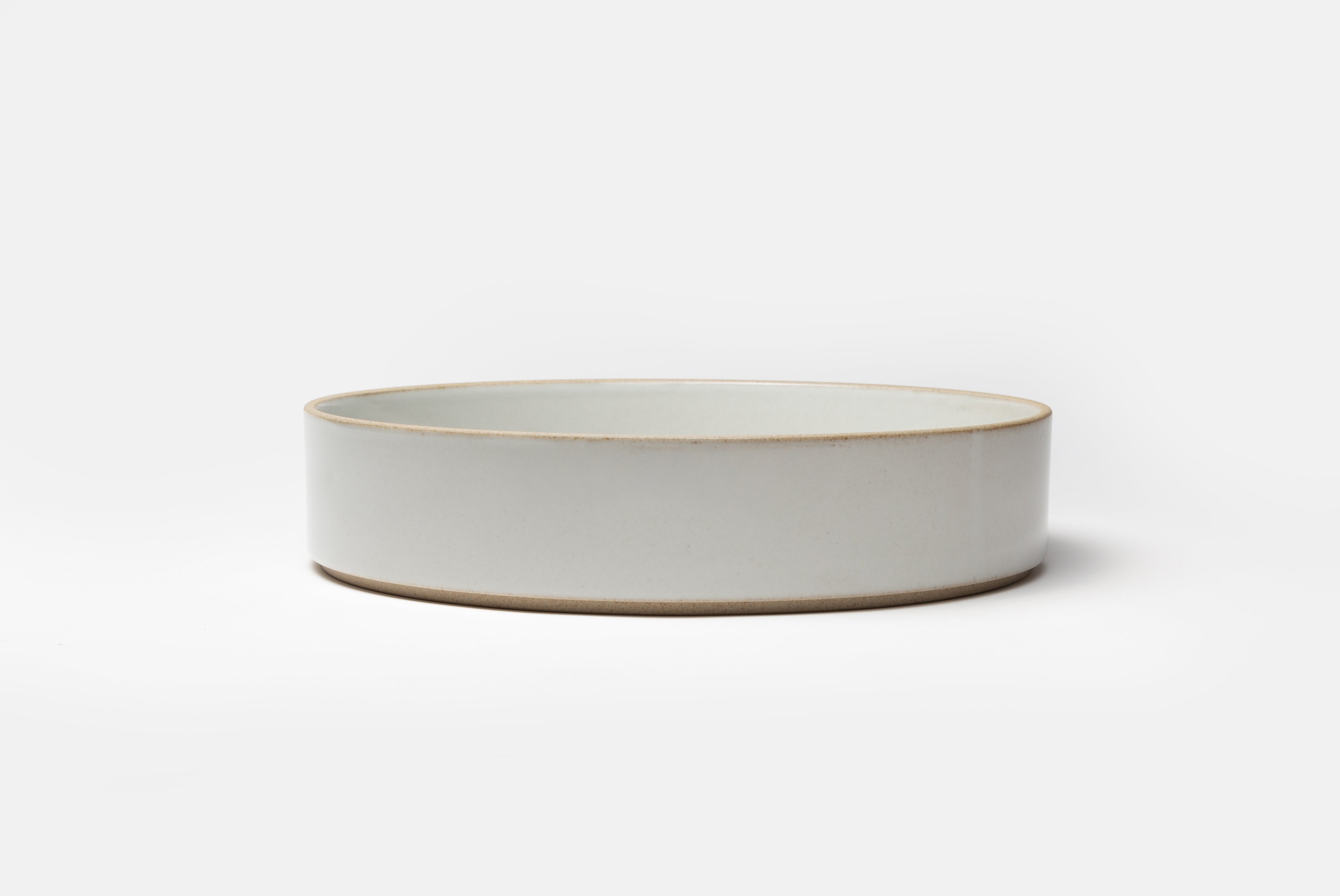 Hasami Porcelain 10 inch serving bowl in Gloss Grey shown on white background