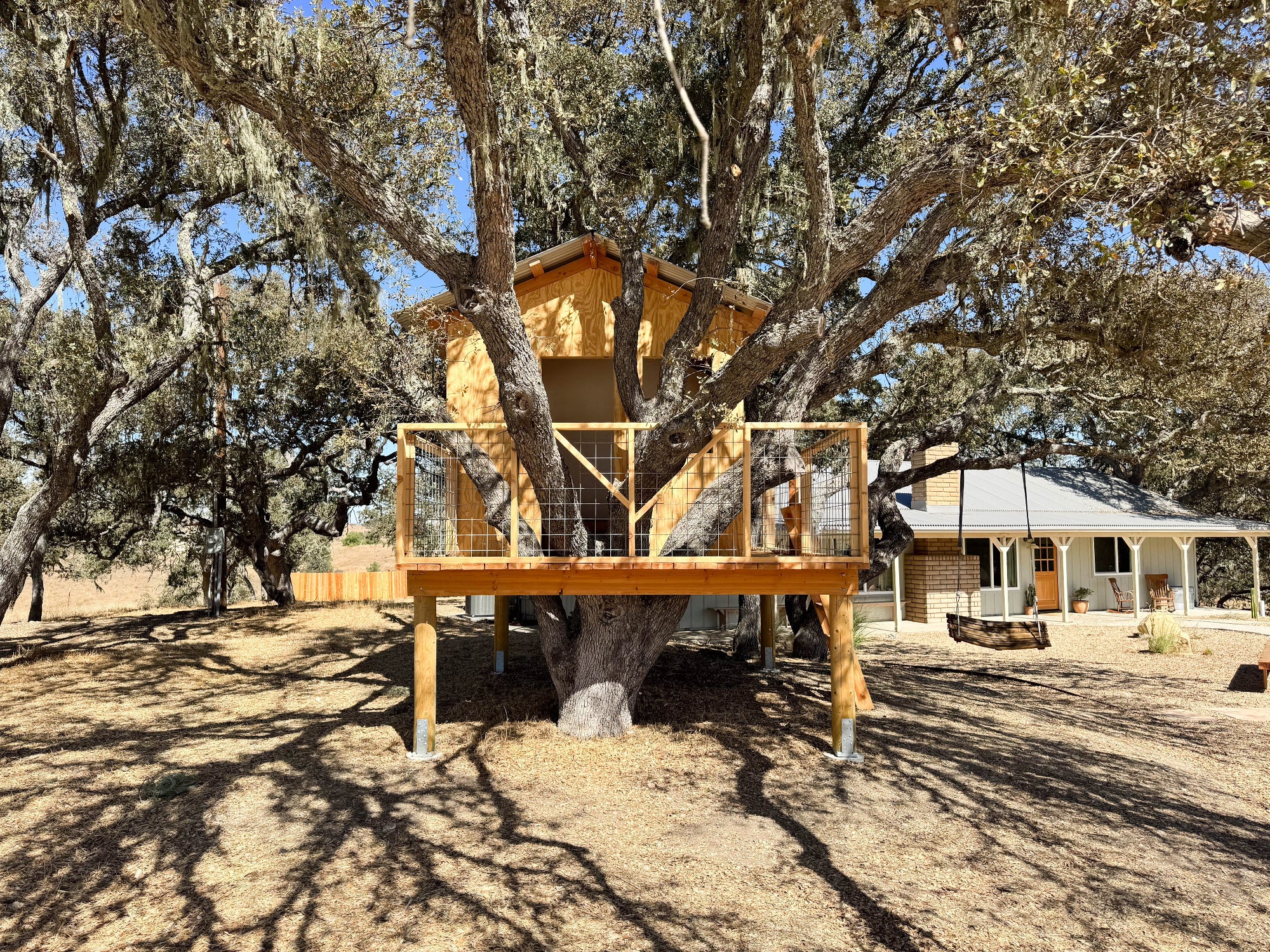 Front view of tree house at Campover Ranch in Paso Robles, California