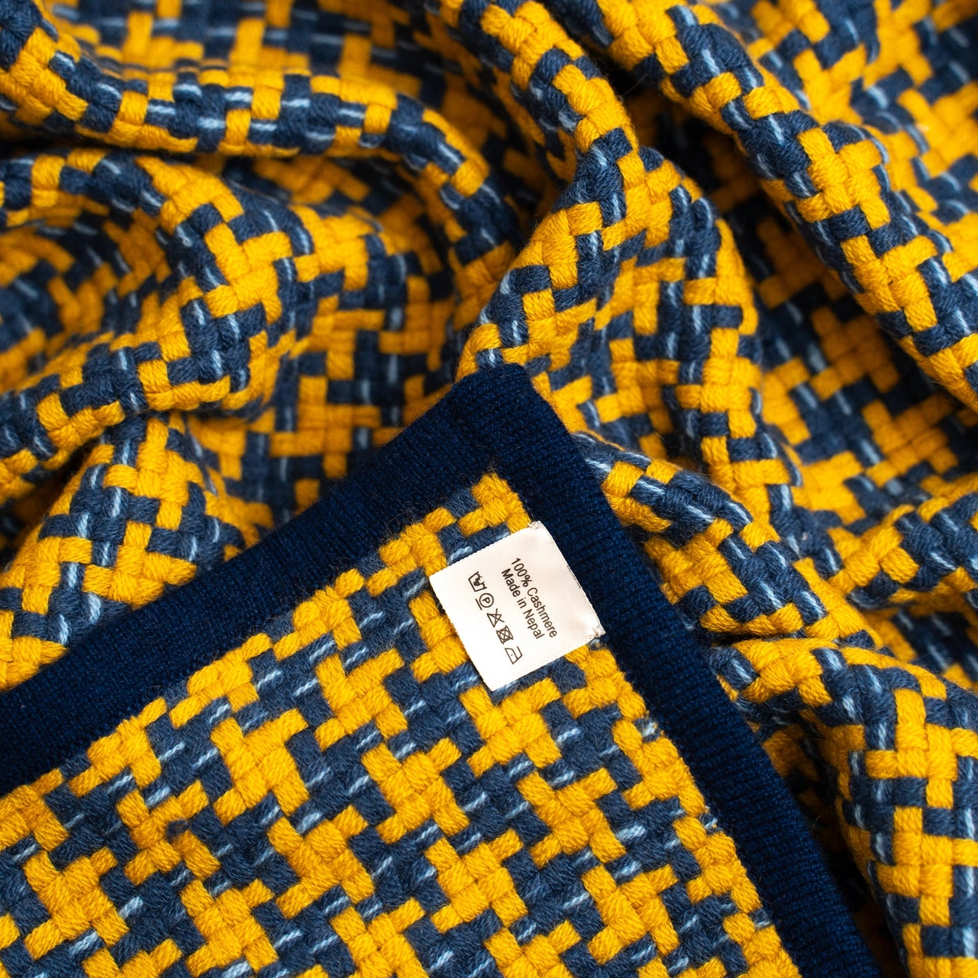 Cashmere Houndstooth Throw Blanket